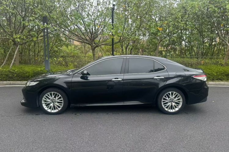 Used Toyota Camry 2019 2.5G Luxury Edition China VI Standard
