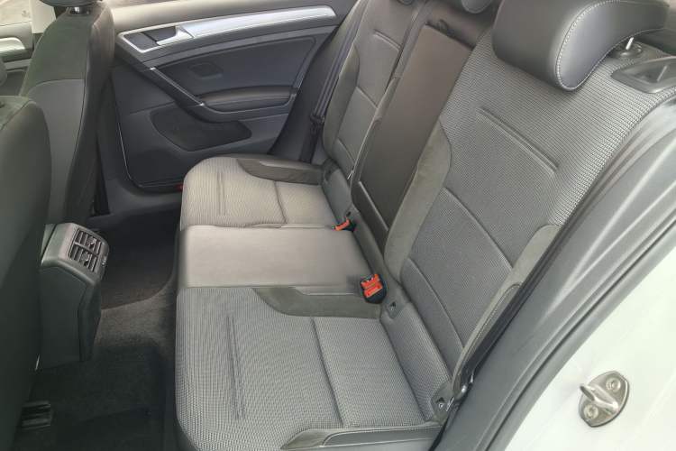 Used Volkswagen Golf 2018 230TSI Automatic Comfort Model Exterior 6