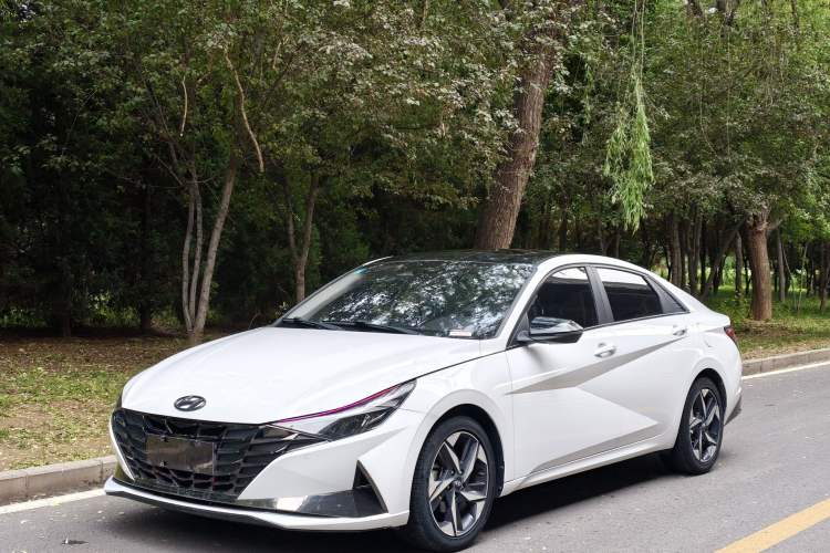 Used Hyundai Elantra 2021 1.5L CVT LUX Prestige Edition
