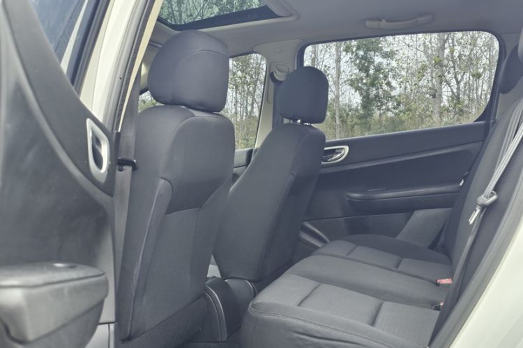 Used Peugeot 307 2013 Hatchback 1.6L Automatic Comfort Edition