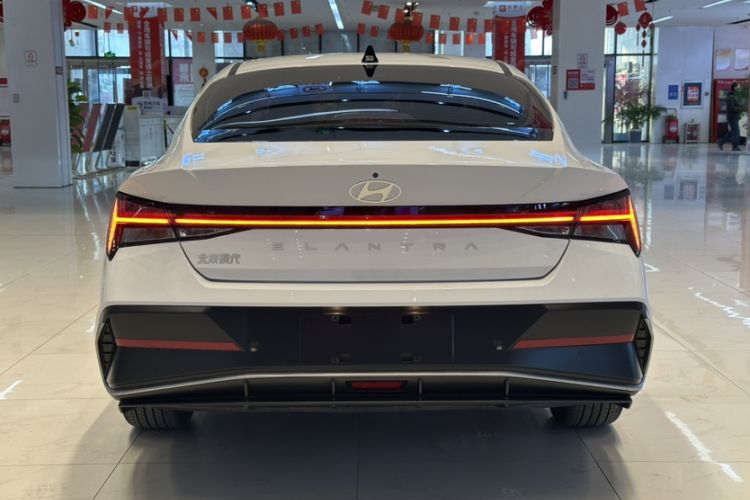 Used Hyundai Elantra 2023 1.5L CVT LUX Prestige Edition
