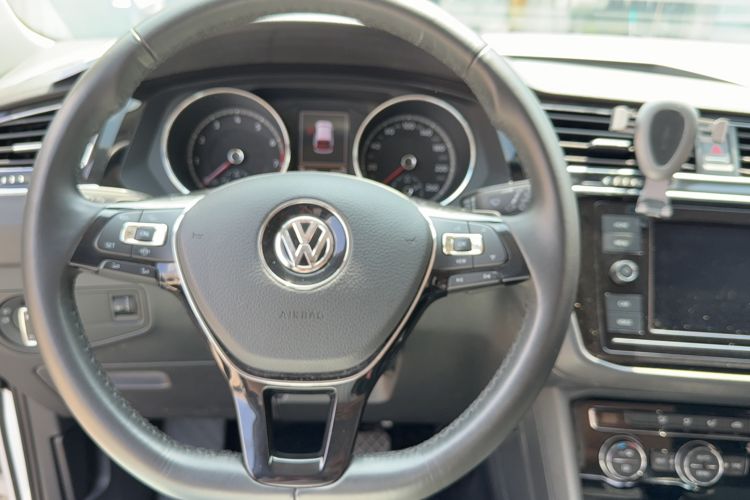 Used Volkswagen Tiguan L 2018 280TSI Automatic Two-Wheel Drive Comfort Edition