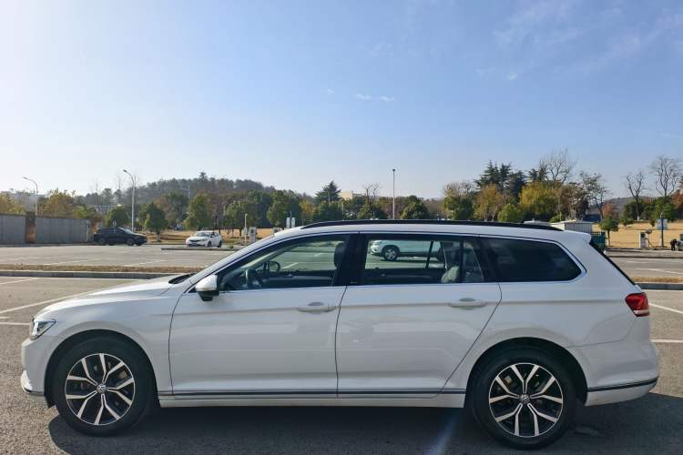 Used Volkswagen Variant 2018 380TSI Two-Wheel Drive Comfort Edition