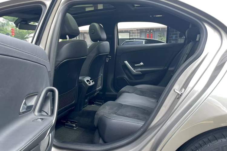 Used Mercedes-Benz A-Class 2020 Restyled A 200 L Sport Sedan Fashion Version