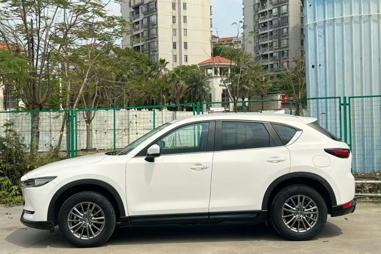 Used Mazda CX-5 2021 2.0L Automatic Two-Wheel Drive Smart Version
