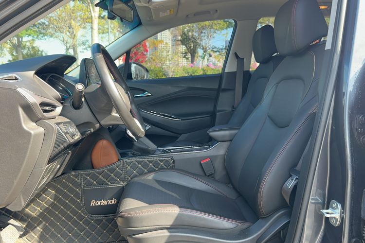 Used Chevrolet Orlando 2020 Light Hybrid Redline 530T Automatic Enjoyment Edition (5+2 Models)