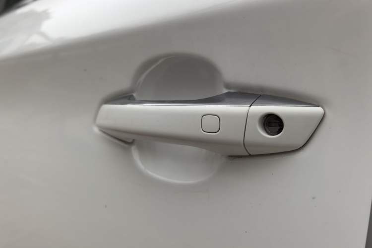 Used BYD Song MAX 2018 1.5T Automatic Smart Connect Elite Model with 6 Seats