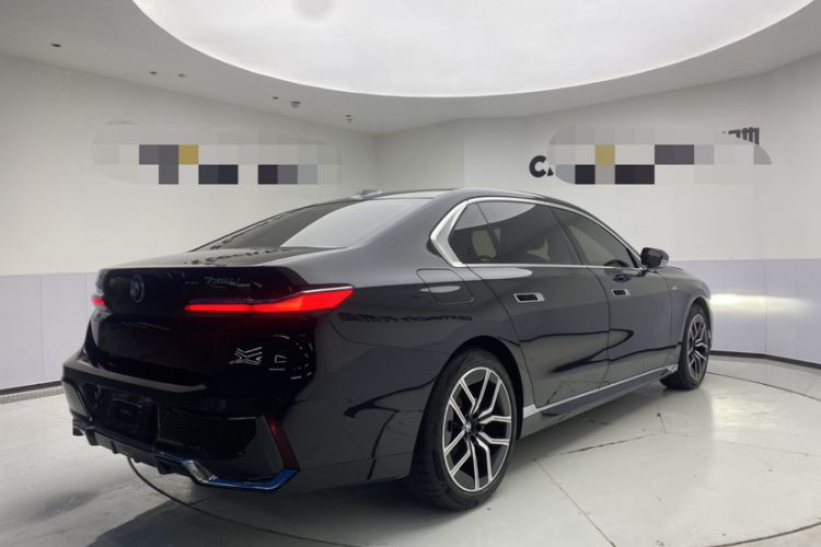 Used BMW 7 Series 2023 735Li M Sport Package
