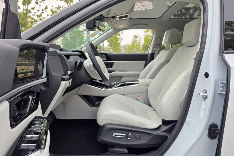 Used Honda P7 2025 Rear-Drive Long-Range Pro