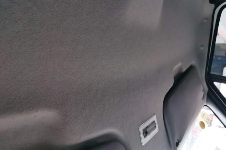 Used JMC Baodian 2023 2.5T Diesel Two-Wheel Drive Luxury Edition Standard Wheelbase JX4D25A6L