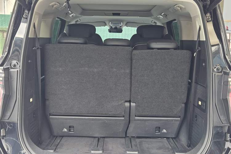 Used Hongqi HQ9 2023 2.0T Smart Connect Flagship Edition