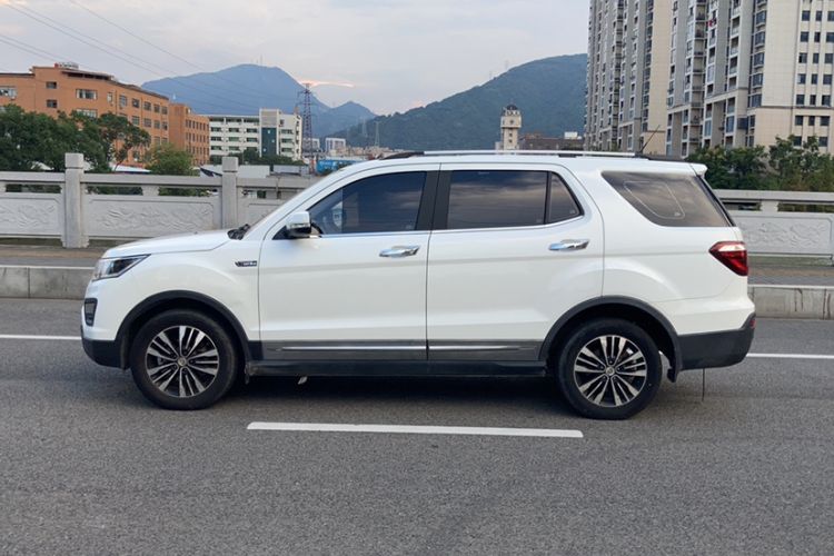 Used Oshan CX70 2017 CX70T 1.5T Automatic Zunqing Edition