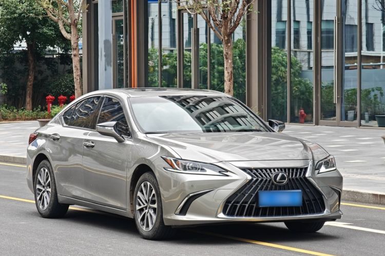 Used Lexus ES 2022 200 Excellence Edition
