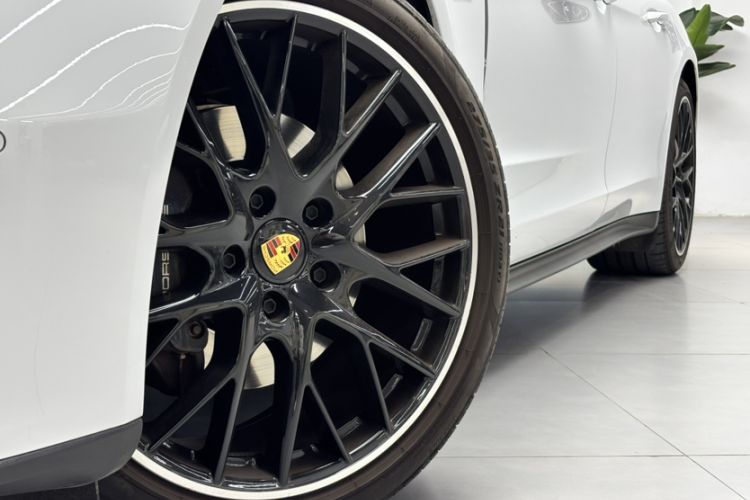 Used Porsche Panamera 2023 Panamera 2.9T Platinum Edition
