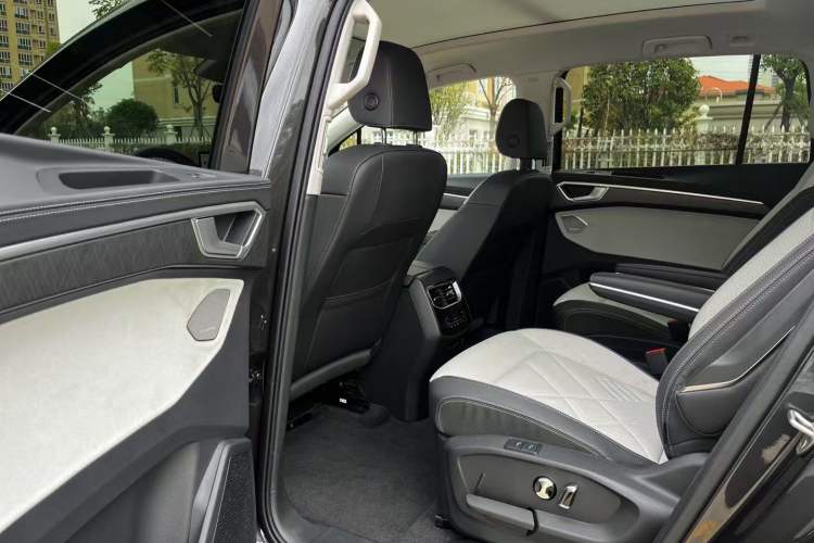 Used Volkswagen Talagon 2026 Model 450TSI Four-Wheel Drive Flagship 6-Seater
