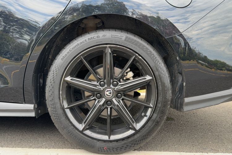 Used CHANGAN UNI-V 2023 1.5T Prestige Model Exterior 4