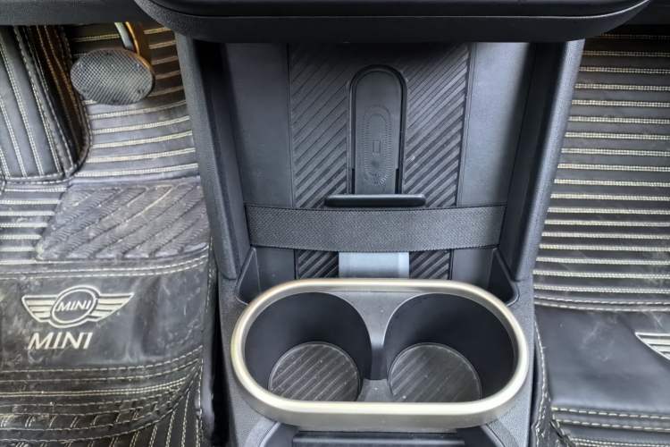 Used MINI MINI 2025 1.5T COOPER Classic Edition Five-Door Version