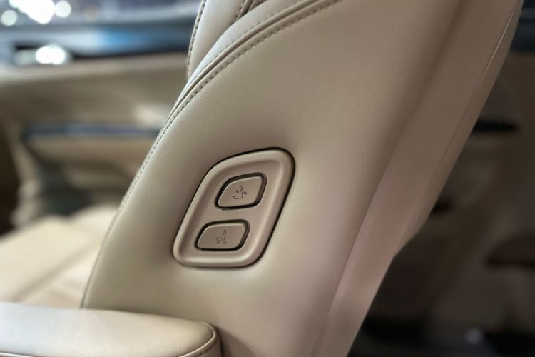 Used Buick GL8 2020 ES Land Cruiser 653T Luxury Edition