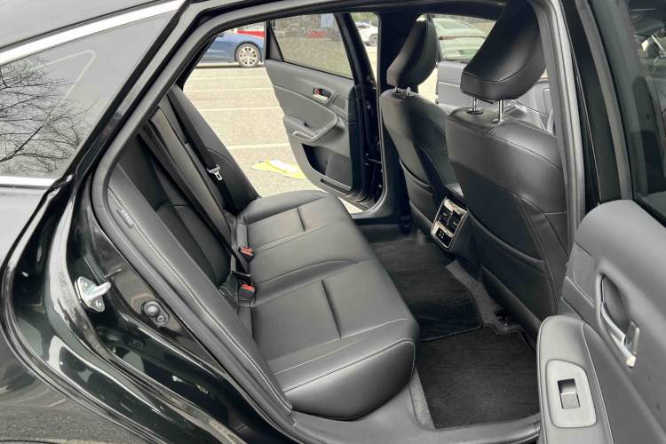 Used Toyota Avalon 2024 2.0L Ambition Edition
