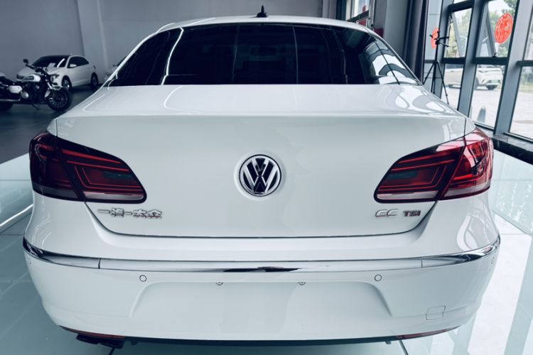 Used Volkswagen FAW-Volkswagen CC 2015 2.0 TSI Luxury Model
