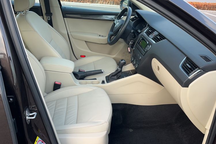 Used Skoda Octavia 2016 1.6L Automatic Smart Drive Edition