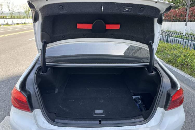 Used BMW 5 Series New Energy 2020 Mileage Upgrade Version 530Le Luxury Package Interior 12