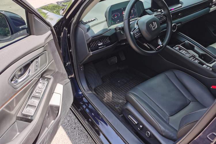 Used Honda Accord New Energy 2023 2.0L ePHEV Prestige Edition Interior 4