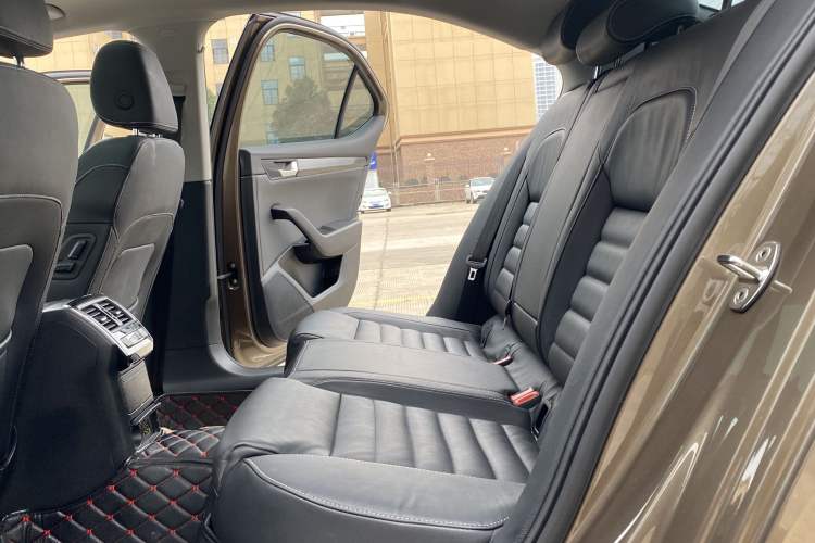 Used Skoda Superb 2016 TSI280 DSG Champion Edition
