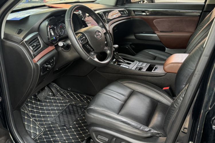 Used GAC Trumpchi GS8 2017 320T Two-Wheel Drive Luxury Smart Connectivity Version (7 Seats)
