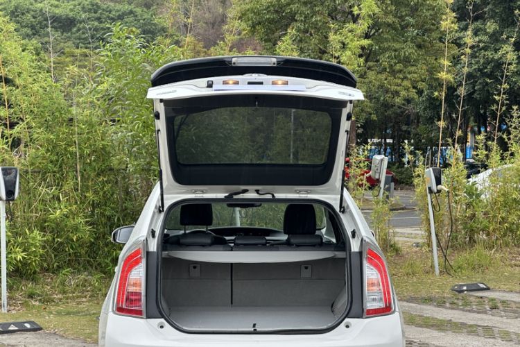 Used Toyota Prius 2012 1.8L Luxury Advanced Edition