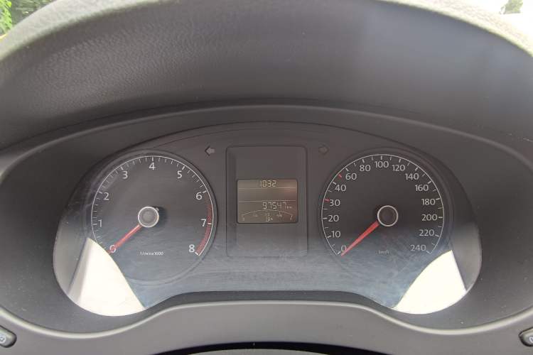 Used Volkswagen Sagitar 2012 1.6L Automatic Fashion Edition