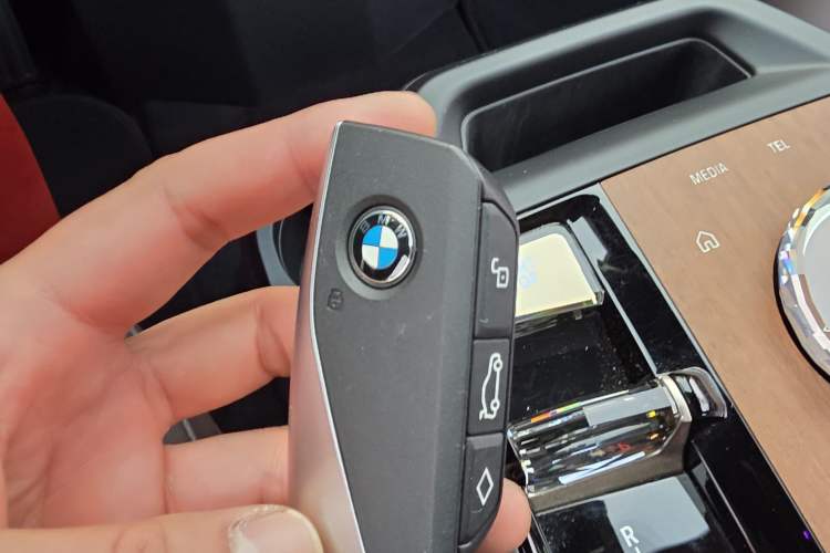 Used BMW iX 2023 xDrive40
