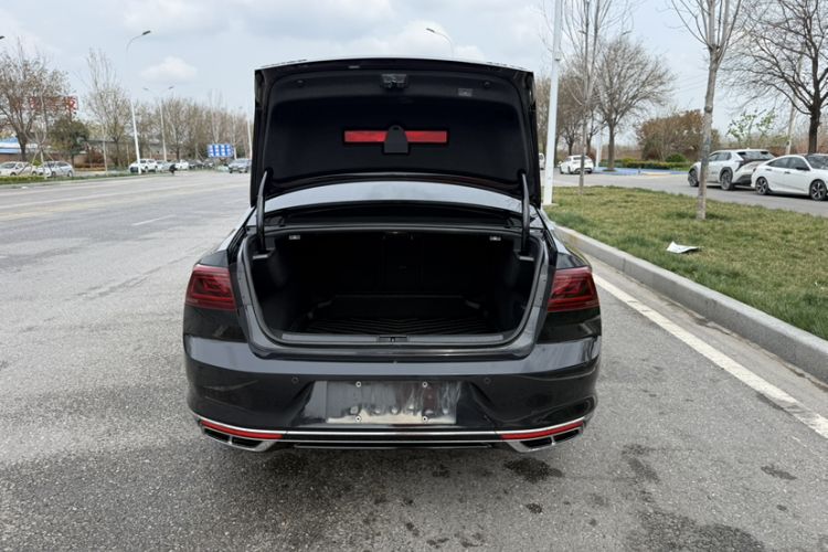 Used Volkswagen Magotan 2023 2 Million Units Limited Edition 330TSI DSG Leading Version Trunk