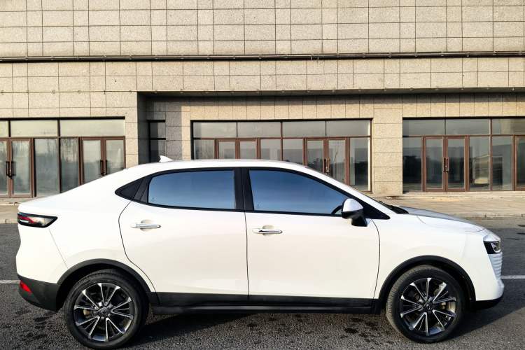 Used ORA iQ 2018 Smart Connectivity Model