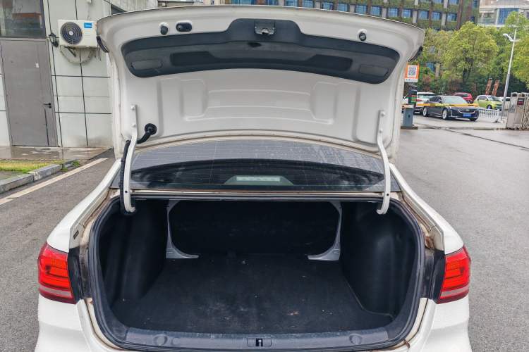 Used Volkswagen Lavida 2019 Lavida Start 1.5L Automatic Trendy Version China VI Standard Trunk