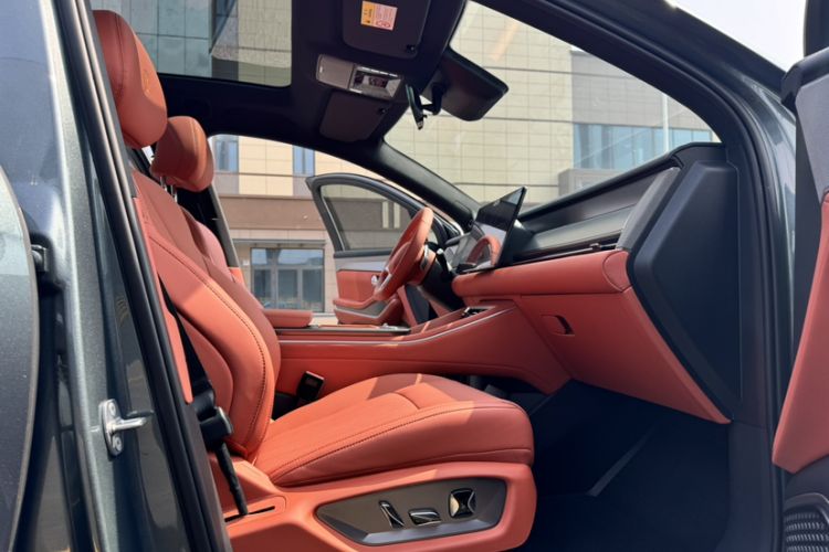 Used BYD Tang L 2025 EV with 670 km Range LiDAR and Premium Features
