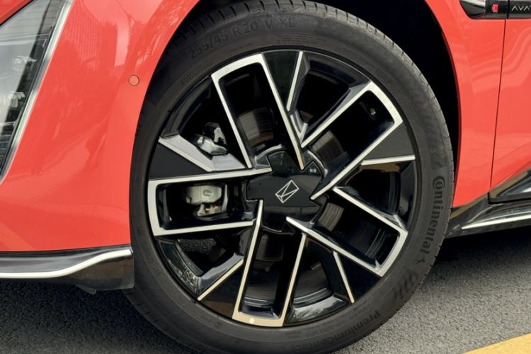 Used Avatr 06 2025 Max Extended-Range Edition Exterior 2