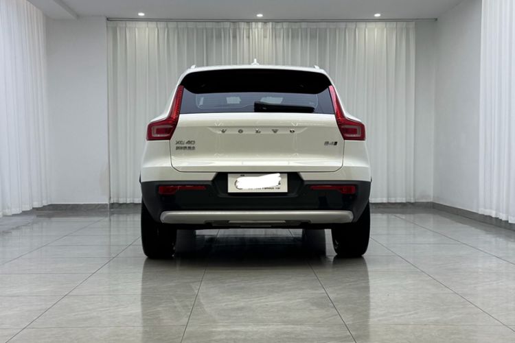 Used Volvo XC40 2024 B4 4x4 Smart Luxury Edition
