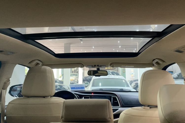 Used Toyota Highlander 2017 2.0T Four-Wheel Drive Luxury Edition 7 Seats