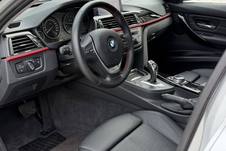 Used BMW 3 Series 2014 320i Sport Design Package