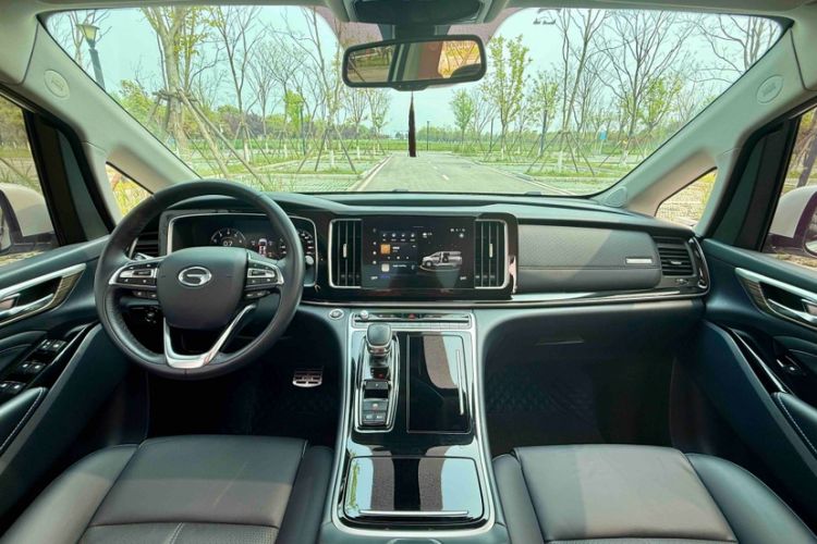 Used GAC Trumpchi M8 2023 Master Series 390T Prestige Edition Audio And AC Panel