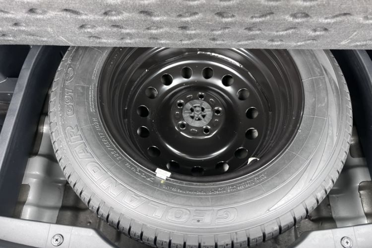 Used Changan CS75 2016 1.5T Manual FENGSHANG Model
