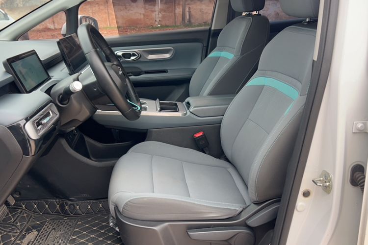 Used AION Y 2023 Younger