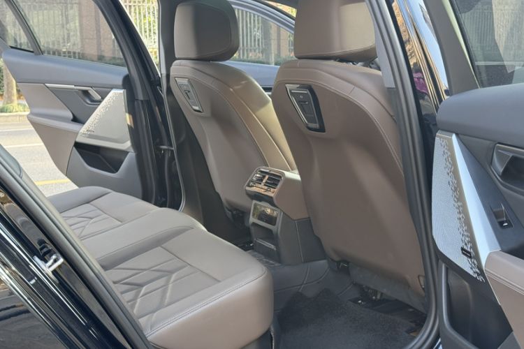 Used BMW 5 Series 2024 525Li Luxury Package
