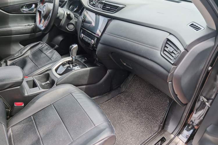 Used Nissan X-Trail 2019 2.0L CVT Smart Connect Comfort Edition 2WD Interior 6