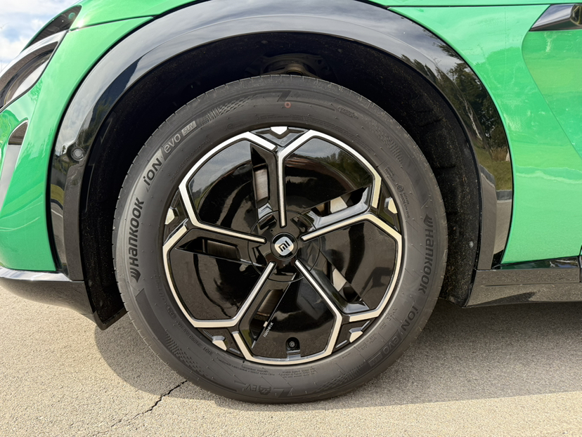 Xiaomi Auto YU7 2025 Ultra-Long Range Rear-Wheel Drive Version — снимка 18