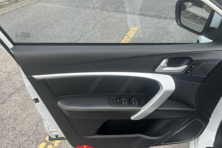 Used Geely Auto Emgrand 2017 Sedan Million Edition 1.5L CVT Upward Version Interior 7