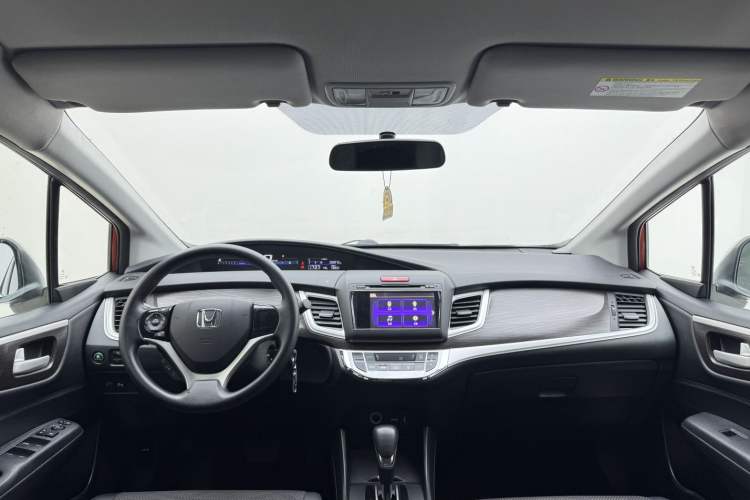 Used Honda Jade 2013 1.8L automatic Comfort version 5 seats