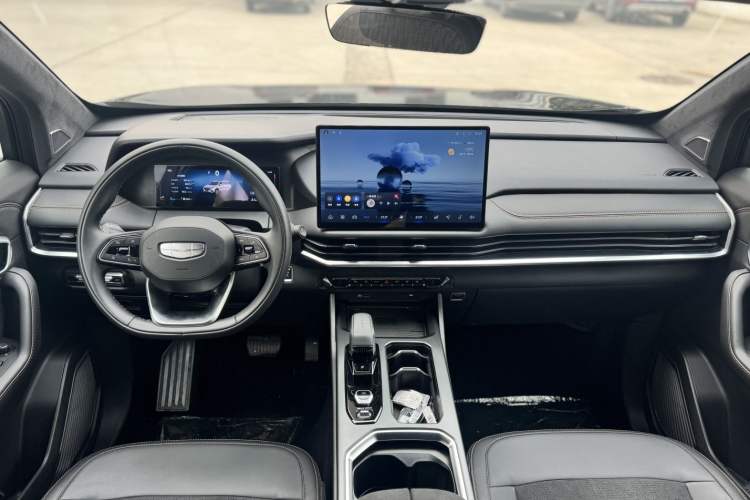 Used Geely Auto Haoyue L 2025 2.0T DCT Luxury Edition