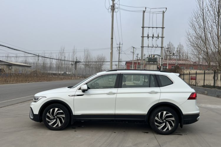 Used Volkswagen Tiguan L 2023 330TSI Automatic Two-Wheel Drive Comfort Edition